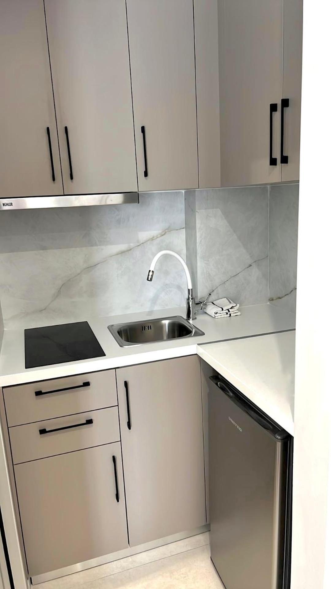 Anesis Deluxe Apartments Парга Экстерьер фото